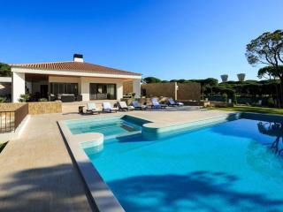 Contemporary Vilamoura Villa Stunning Open Plan Design Villa Azure Elegance Large Private Pool - 7