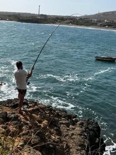 Modern Apartment in Praia Baixo - 1 min Walking to Beach - 1