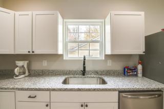 Modern and Pet-Friendly Home 3 Mi to Dtwn Knoxville - Knoxville - 3
