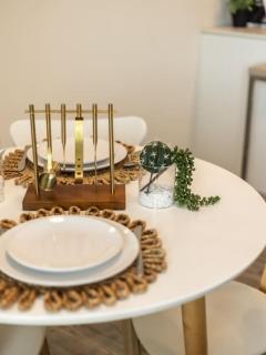 Simply stunning Riverside 1BR apt at Hamilton - 2