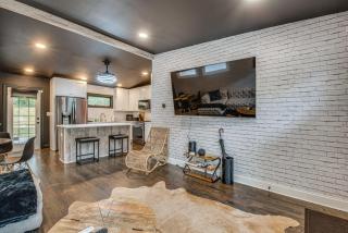 Modern Atlanta Retreat Private Hot Tub and Yard! - 7
