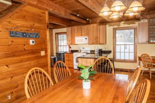 The Whimsical Chalet - Mount Holly - 4