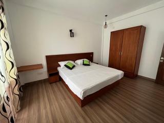Monarch Hills - Galle - 0