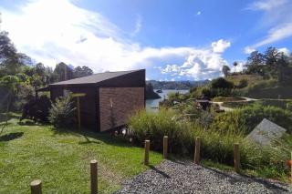 Cabaña con jacuzzi y acceso al embalse Portum III - El Peñol - 3