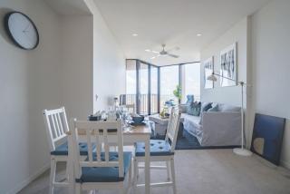 Stunning 1BD Haven with Panoramic City Views - 5