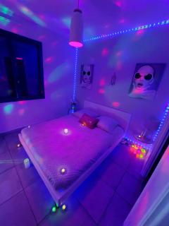 Un Séjour Romantique en couple avec Jacuzzi privé Chromothérapie Jardin Maison privée - Ychoux - 3
