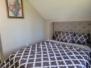 Big new house with huge parking - 6