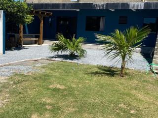 Linda casa com 2 quartos, 80 metros da praia de mariscal - Bombinhas - 0