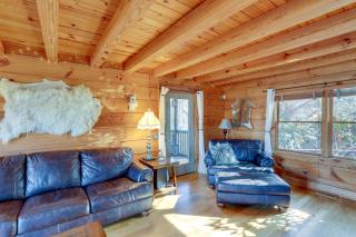 Hot Tub and Game Room Powderhorn Mountain Cabin - 5