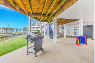 The Boating, Fishing, and Gaming Retreat - Hackberry - 8