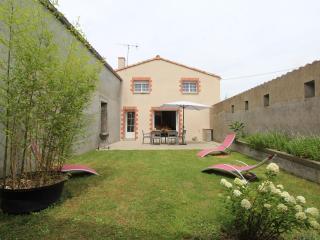 Gîte familial au calme avec terrasse, proche Puy du Fou et plages vendéennes. - FR-1-622-41 - - 0