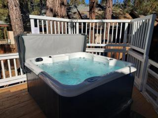 Southern Comfort - Light and bright Fox Farm country beauty with all of the amenities of a home! - 9