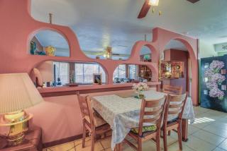 Artfully Decorated Cottonwood Home Pets Welcome! - 3