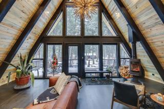 Stunning A-Frame Cabin, Steps to Clark Fork River - 9