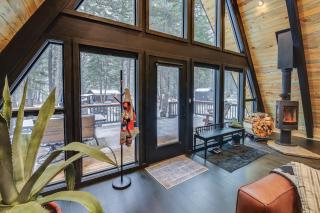 Stunning A-Frame Cabin, Steps to Clark Fork River - - 5