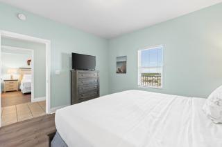 Laketown Wharf Resort #1321 by Book That Condo - Panama City Beach - 3