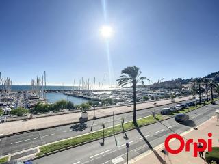 Superbe 2 pièces avec clim, parking et Wifi - FR-1-647-22 - 2