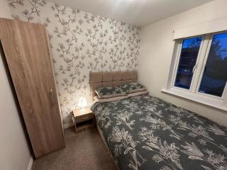 Entire Modern House in Staffordshire - - 2