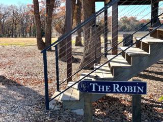 The Robin Treehouse 15 MIN to Magnolia Baylor - 5