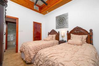 Lighthouse Point Resort Unit # 4 - West Bay - 1