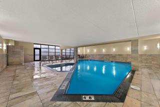 Best Western Plus Toronto North York Hotel & Suites - Toronto - 4