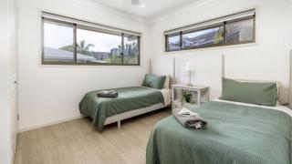 Water Views From Your Window - Bellara - 1