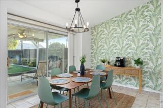 Revitalizing 3 Bedroom Home With Pool, Pet-Friendly, Wi-fi - 2