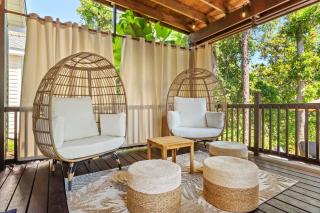 Beach bliss awaits! - Beach, Pools, Tiki-Deck, Arcade, Putting green, Family Fun! - 6