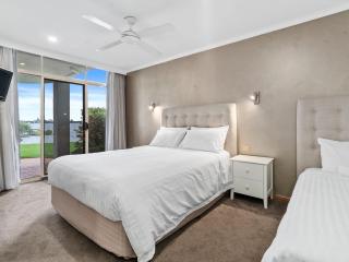 Yarrawonga Lakeside Apartment 41 - 3