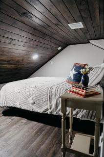 Creed's Cottage at Four Oaks - New Braunfels - 2