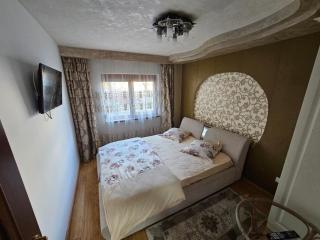 Apartament 3 camere plus living, 2 bai, modern - Craiova - 5