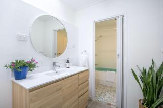Jack's Culburra - Absolute Waterfront with Fireplace - Culburra Beach - 1