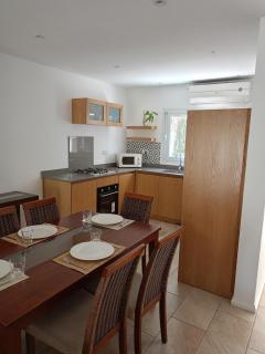 Spacious 4 bedrooms townhouse with pool near the beach & City Center - Grand Baie - 3
