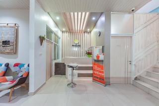 RedDoorz near Pasar Baru Bandung - Bandung - 2