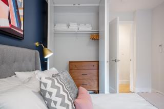 Harvard Sq 1BR w Balcony nr Shops Campus BOS-143 - 1