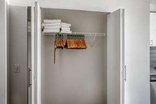 Bellevue studio w gym wd nr shopping SEA-605 - 1