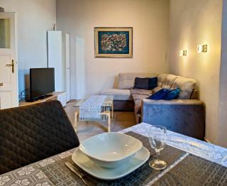 Modern Parkside Garden View Apartment - Budapest - 0
