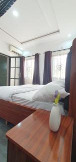 Savanna-Rose Suites 1-Bedroom Apartment - 1