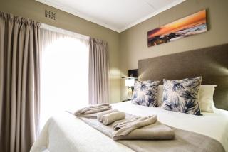 Meadowbrook Guesthouse - 4