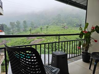 Tea Dale - All rooms with Tea Estate view - Munnar - 0