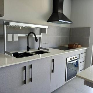 A Haven of Luxury by the Sea - 5