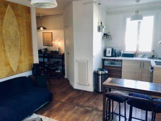 3 bedrooms apartment, Parisian style - 1