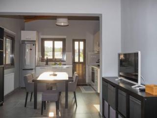 Beautiful House, Salamina - Kakí Vígla - 3