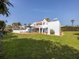 Splendid Carvoeiro Villa 6 Bedrooms Casa Sacha Marias Short Drive To Centre Great Pool Area - Carvoeiro - 7