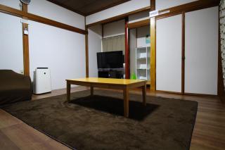 JR福井駅東口から徒歩7分(550m)。一棟貸切民泊トリプレッツ - Fukui - 1