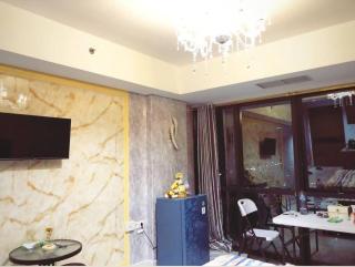 Large Comfortable Bedroom in Alam Sutera Tangerang - Kampungklapa - 9