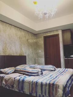 Large Comfortable Bedroom in Alam Sutera Tangerang - Kampungklapa - 7