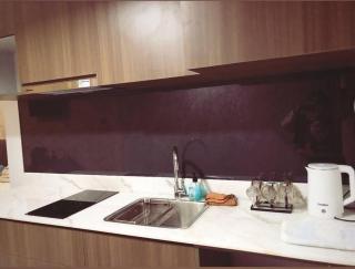 Large Comfortable Bedroom in Alam Sutera Tangerang - Kampungklapa - 5