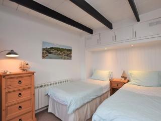 2 Bed in Polruan PC041 - 3