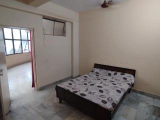 Spacious Flat - Centrally Located - Hyderabad - 8